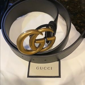 SOLD OUT 🎈🎈🎈Gucci black belt AUTENTIC W RECIPE